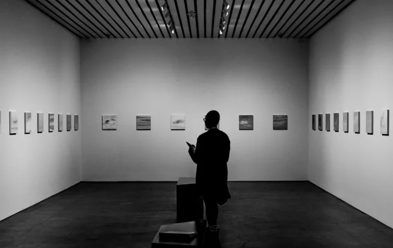 The Algorithm and the Eye: Social Media's Complicated Relationship With Contemporary Art Discovery