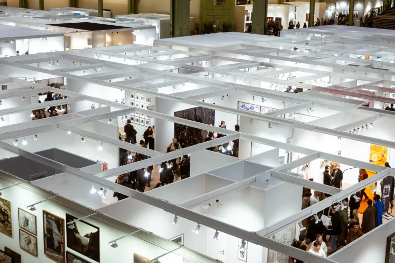 Wealth, Power, and the Palette: How Market Consolidation Is Quietly Redrawing Contemporary Art's Boundaries